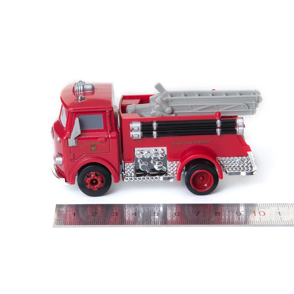 Pixar Cars 3 Lightning McQueen Diecast 1:55 Scale – Mater & McQueen Alloy Model Collection, Kids Toy Gift